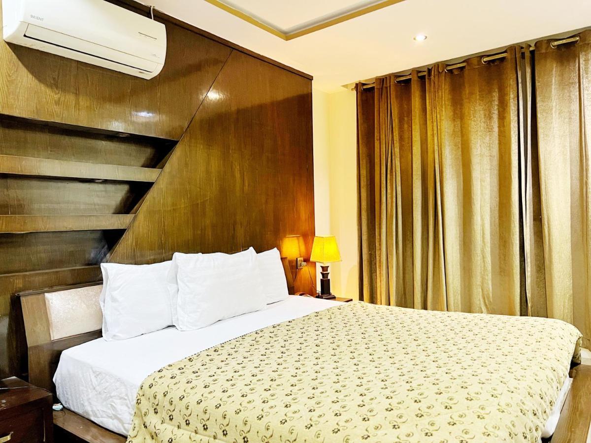 Bling Hotel International Multan Luaran gambar