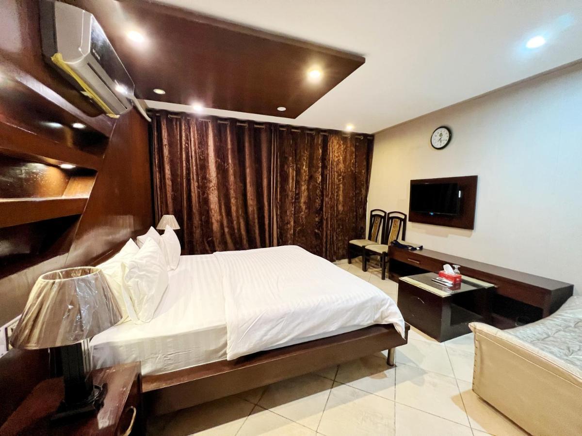 Bling Hotel International Multan Luaran gambar