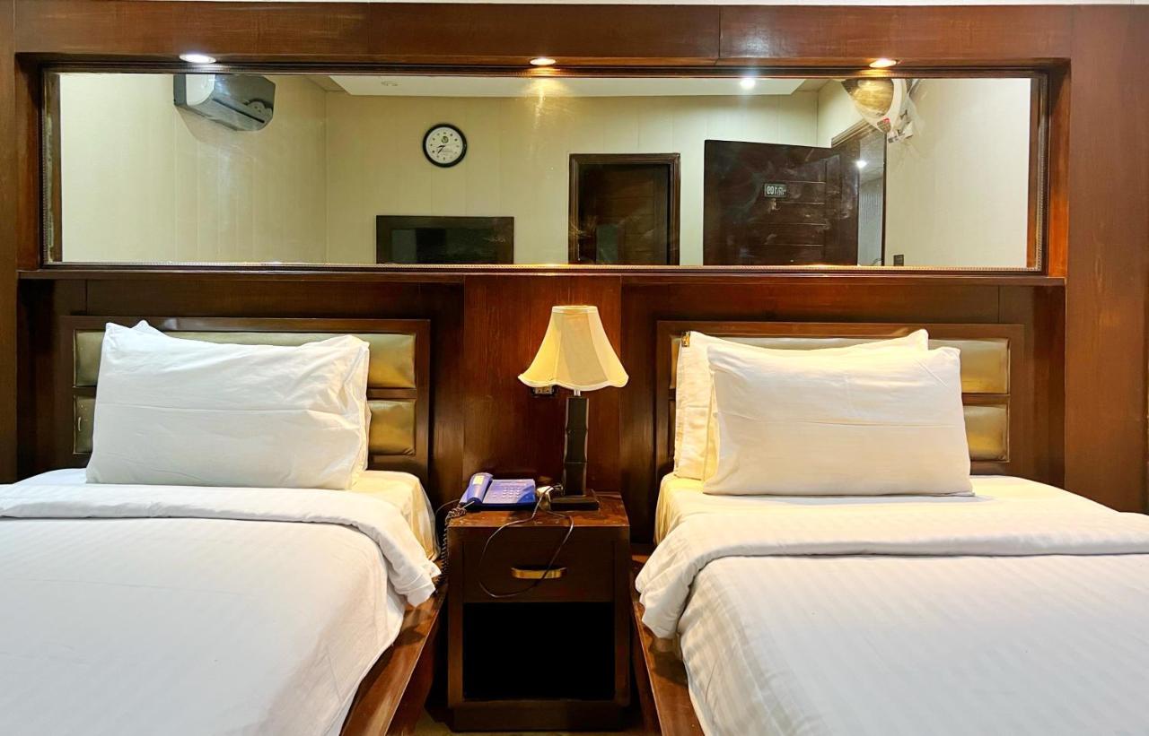 Bling Hotel International Multan Luaran gambar