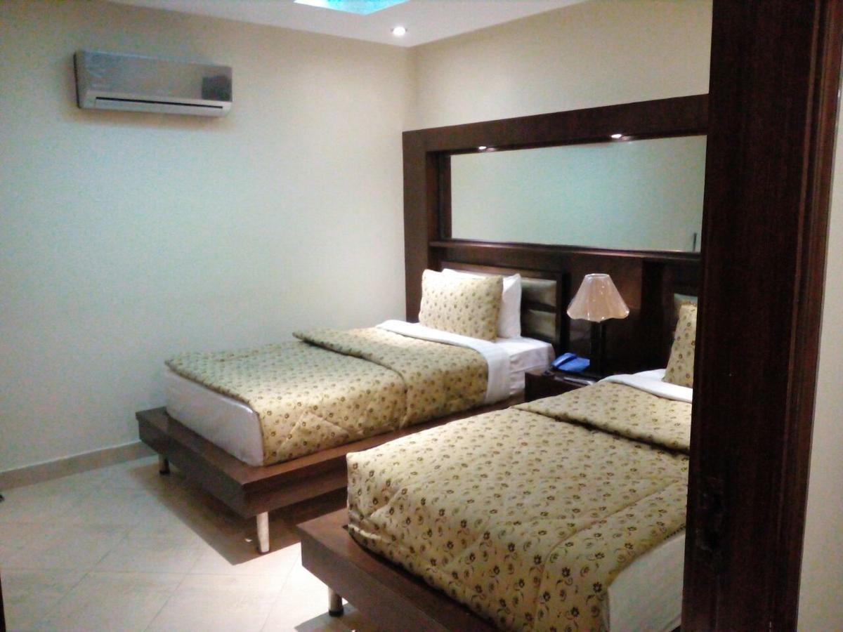 Bling Hotel International Multan Luaran gambar
