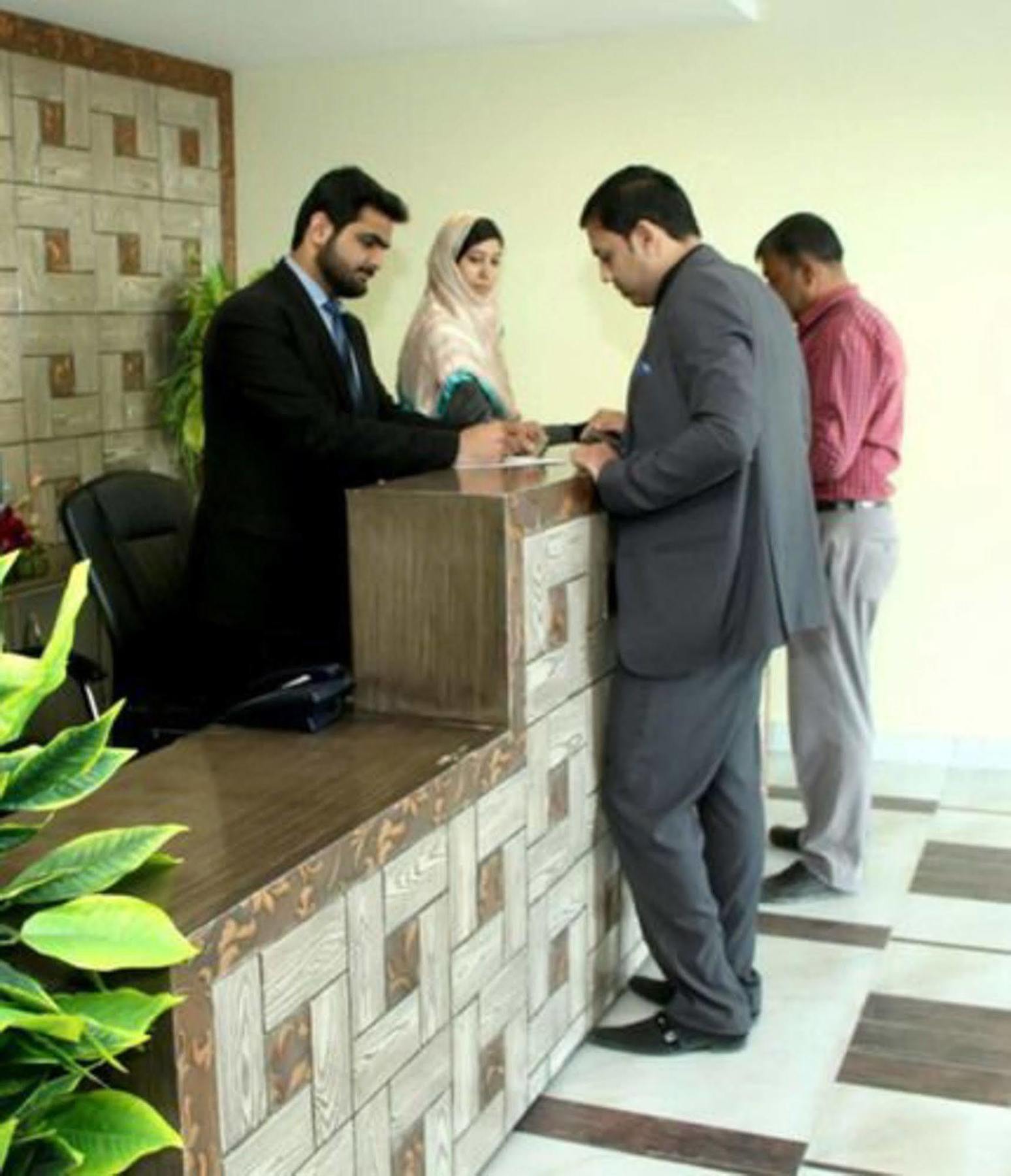 Bling Hotel International Multan Luaran gambar
